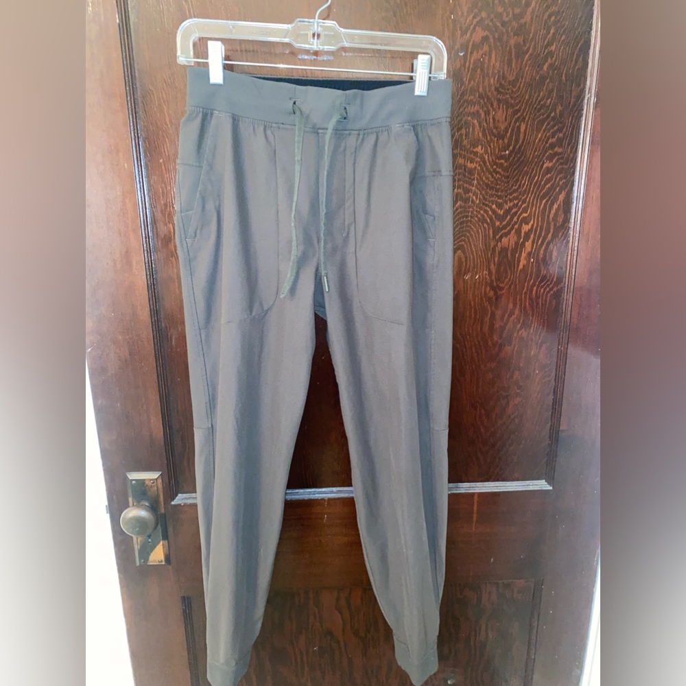 Men’s Lululemon joggers. Not sure what kind, but size Small